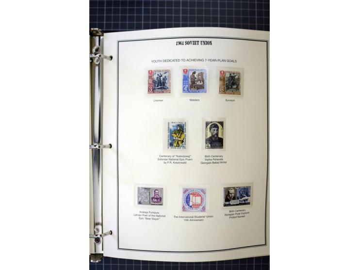 1921/1999, mostly unmounted mint collection, from 1944 on almost complete with many better sets, souvenir sheets in missing i
