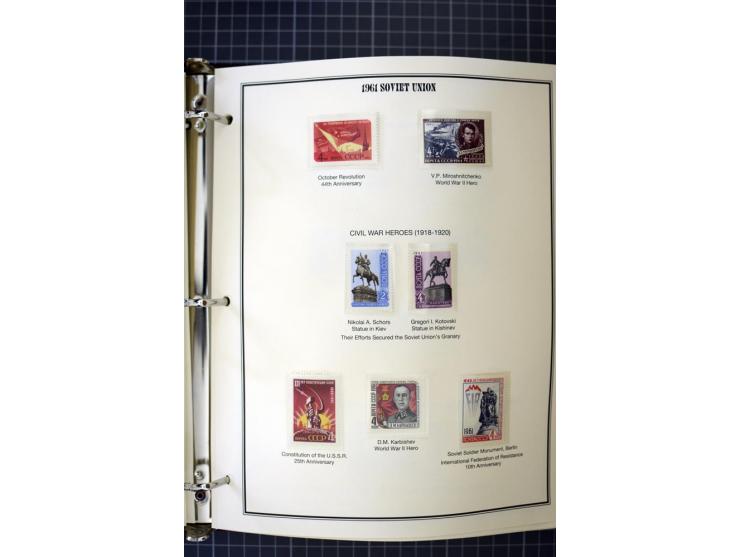 1921/1999, mostly unmounted mint collection, from 1944 on almost complete with many better sets, souvenir sheets in missing i