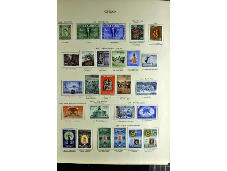 1937/2007, mounted mint collection including many good stamps, also many perforation and paper varieties, from 1971 on unmoun