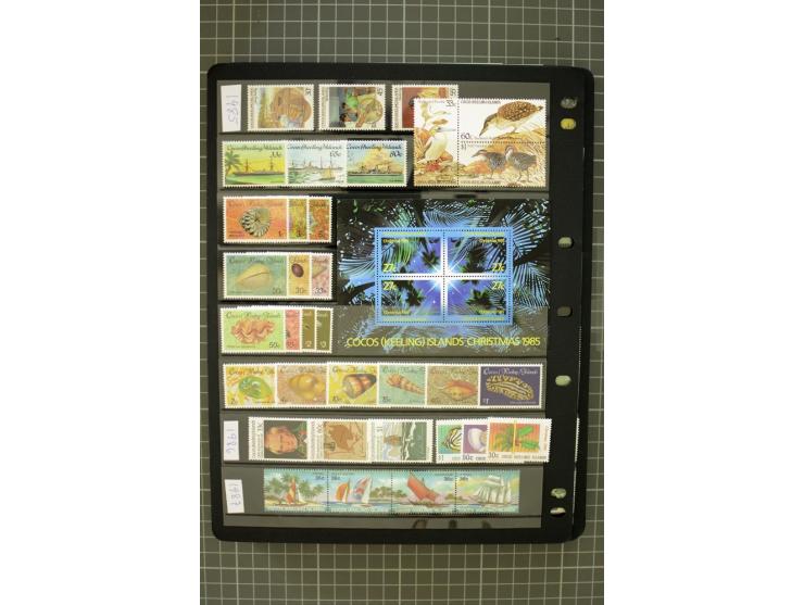 COCOS & CHRISTMAS ISLANDS: 1958/2006, unmounted mint collection, good condition