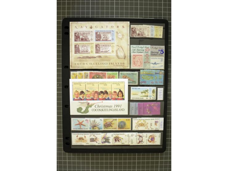 COCOS & CHRISTMAS ISLANDS: 1958/2006, unmounted mint collection, good condition