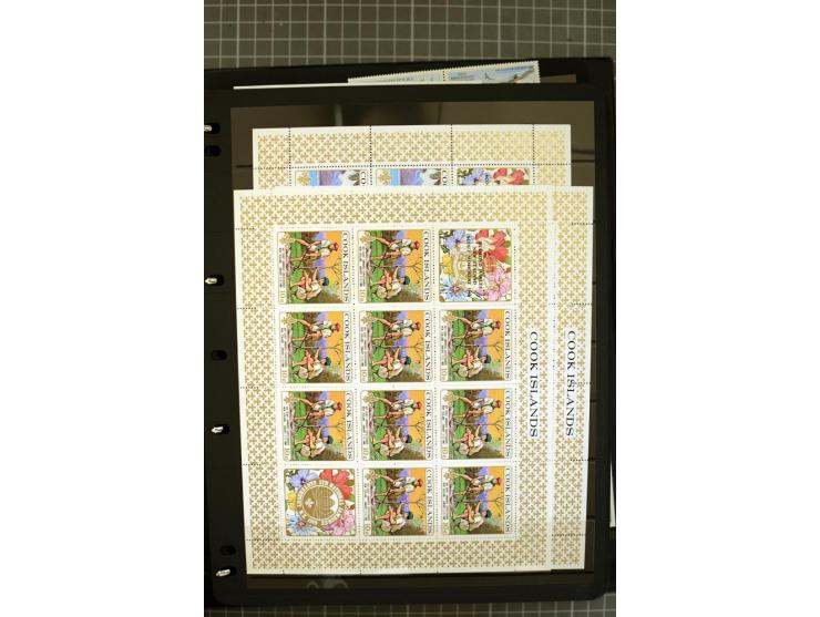 1935/2005, Cook Islands, Aitutaki, Niue & Penrhyn, mounted and unmounted mint collection with better stamps like SG #118-21 a