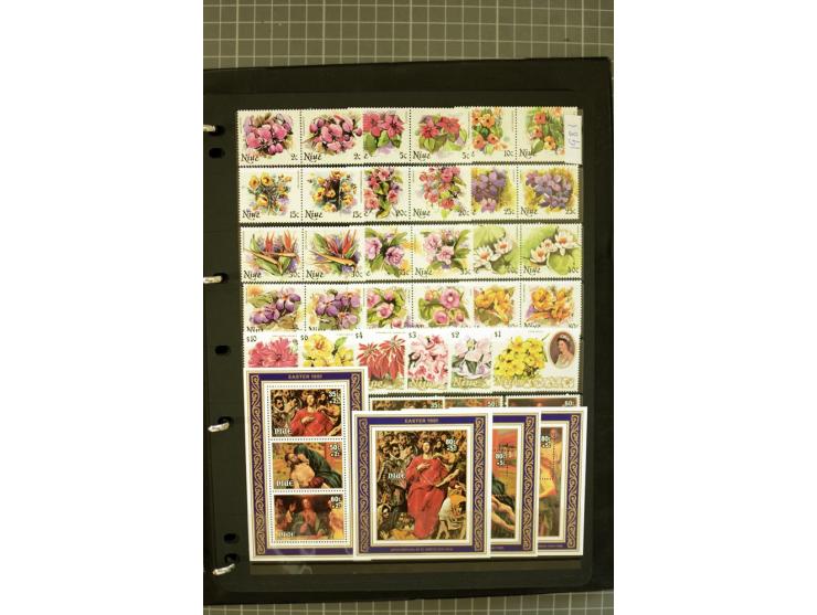 1935/2005, Cook Islands, Aitutaki, Niue & Penrhyn, mounted and unmounted mint collection with better stamps like SG #118-21 a