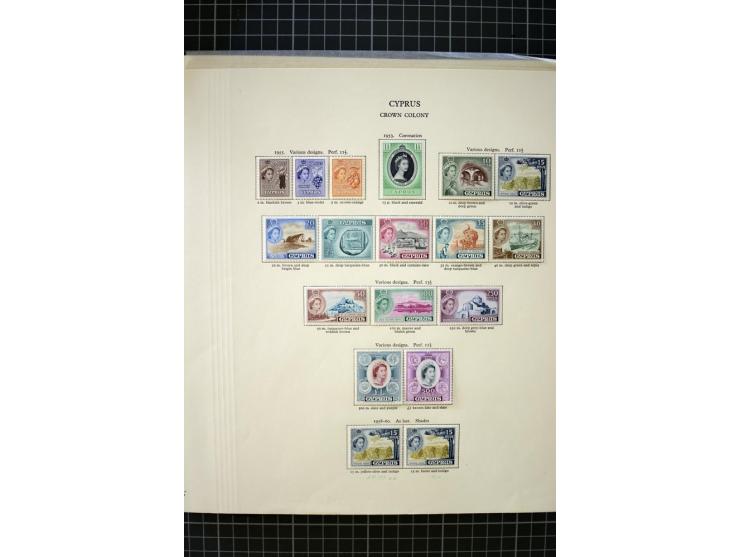 1937/2007, mounted and unmounted mint collection with better stamps including SG 151-163, also some better varieties like SG 