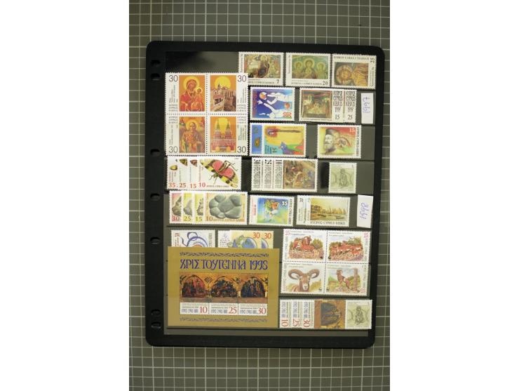 1937/2007, mounted and unmounted mint collection with better stamps including SG 151-163, also some better varieties like SG 