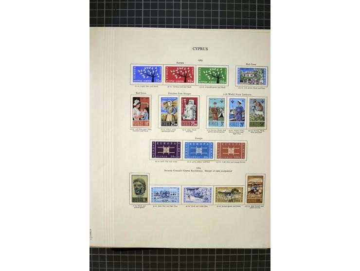 1937/2007, mounted and unmounted mint collection with better stamps including SG 151-163, also some better varieties like SG 