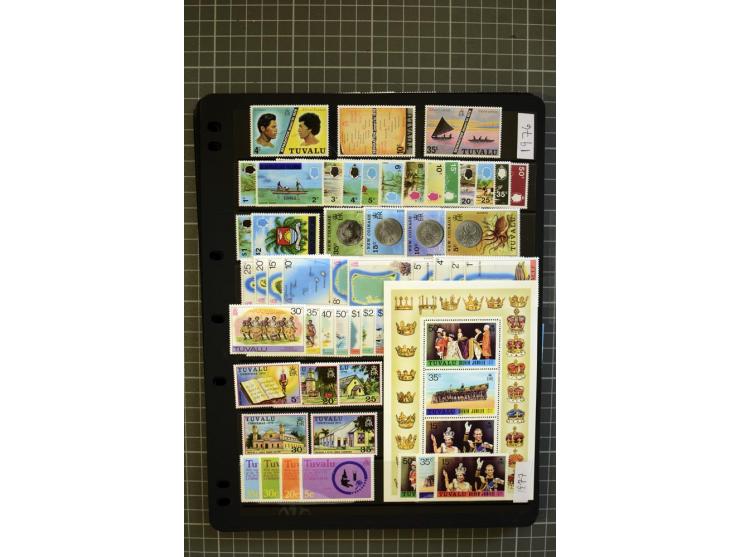 SOUTH PACIFIC: 1937/2005, Fiji, Gilbert Ellice/Kiribati, Nauru and Tuvalu, mainly unmounted mint collection with better stamp