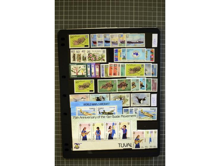 SOUTH PACIFIC: 1937/2005, Fiji, Gilbert Ellice/Kiribati, Nauru and Tuvalu, mainly unmounted mint collection with better stamp