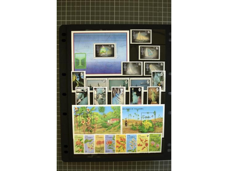 1937/93, mounted and unmounted mint collection with better stamps like SG 150-61 and 171-85, from 1971 on unmounted mint, goo