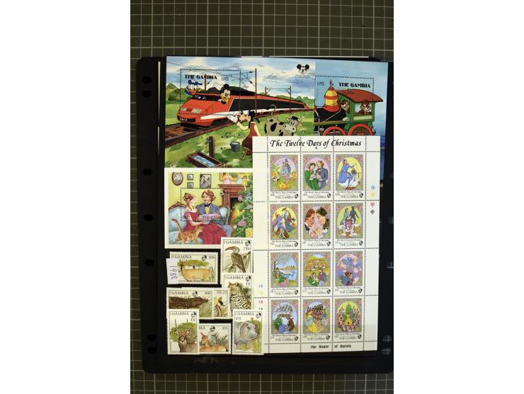 1937/93, mounted and unmounted mint collection with better stamps like SG 150-61 and 171-85, from 1971 on unmounted mint, goo