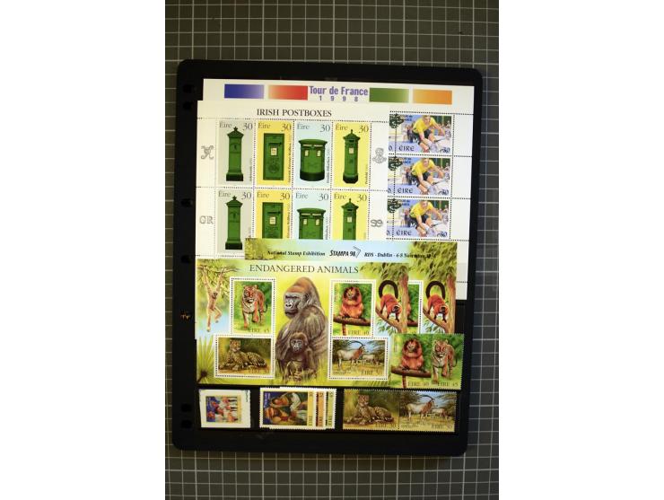 1937/2008, mounted and unmounted mint collection with better stamps like SG 102-104, from 1971 on unmounted mint, with many b