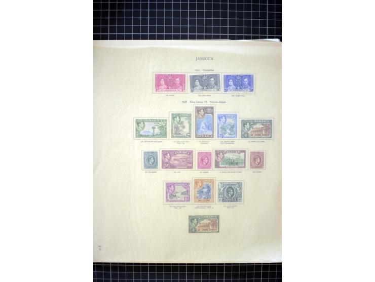 1897/2007, mainly mounted and unmounted mint collection with better stamps like SG #121-133a, from 1971 on unmounted mint, go