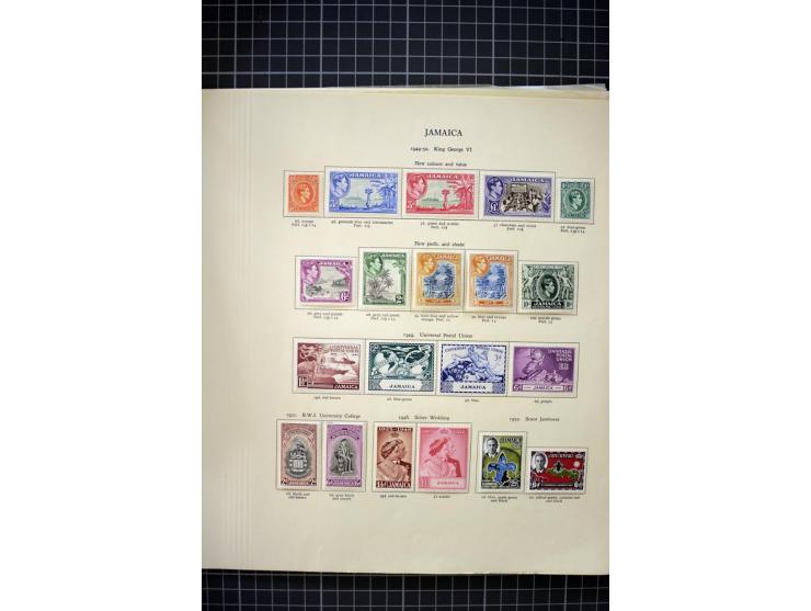 1897/2007, mainly mounted and unmounted mint collection with better stamps like SG #121-133a, from 1971 on unmounted mint, go