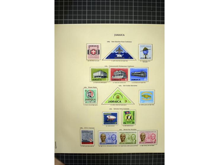 1897/2007, mainly mounted and unmounted mint collection with better stamps like SG #121-133a, from 1971 on unmounted mint, go