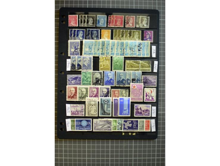 MIDDLE EAST: 1936/80, mainly mounted and unmounted mint collection with many better stamps like Agencies in Eastern Arabia SG