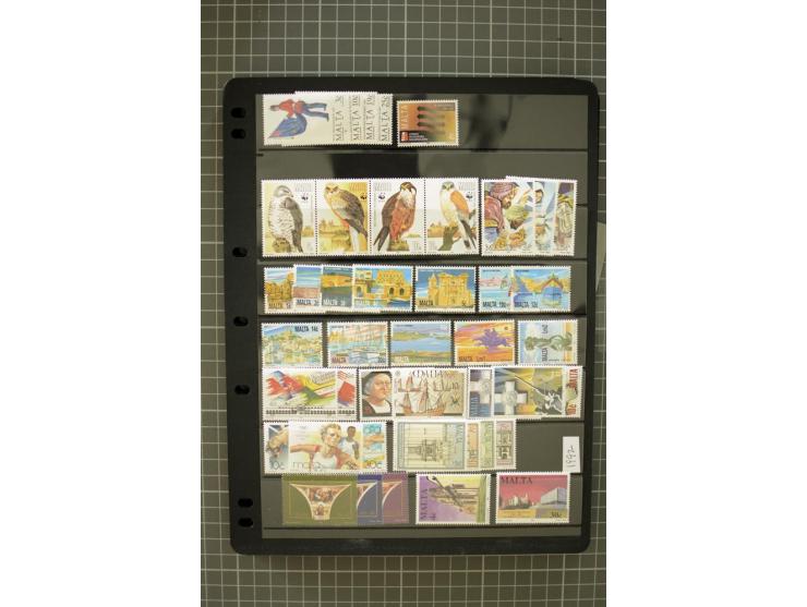 1937/2007, mounted and unmounted mint collection with better stamps including SG 230a, from 1971 on unmounted mint, good cond