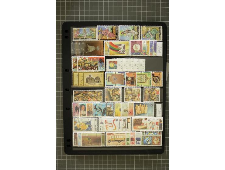 1937/2007, mounted and unmounted mint collection with better stamps including SG 230a, from 1971 on unmounted mint, good cond