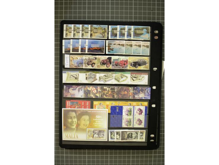 1937/2007, mounted and unmounted mint collection with better stamps including SG 230a, from 1971 on unmounted mint, good cond