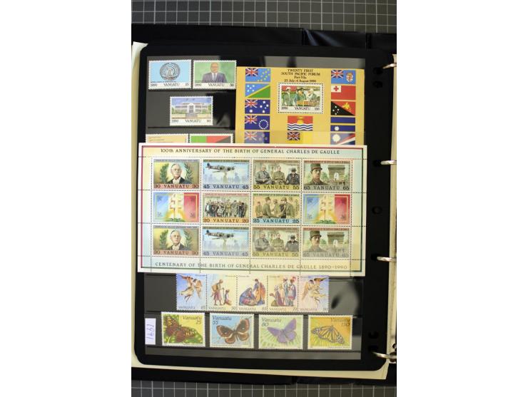 1938/2005, New Hebrides and Vanuatu, mounted and unmounted mint collection with better stamps like SG #52-63 and D6-10, from 