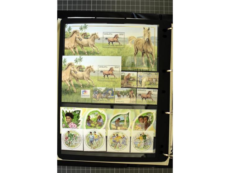 1938/2005, New Hebrides and Vanuatu, mounted and unmounted mint collection with better stamps like SG #52-63 and D6-10, from 