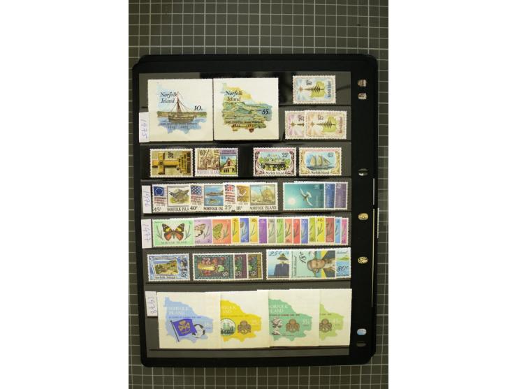 1947/2007, mounted and unmounted mint collection with some better items, from 1972 on unmounted mint, good condition