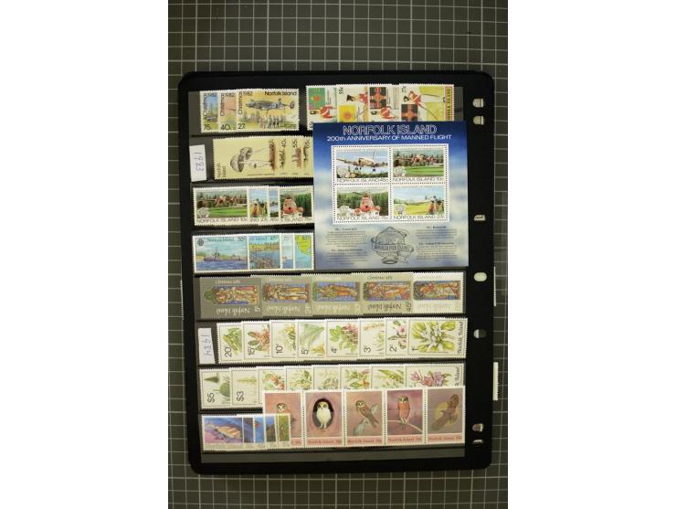 1947/2007, mounted and unmounted mint collection with some better items, from 1972 on unmounted mint, good condition