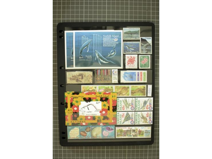 1947/2007, mounted and unmounted mint collection with some better items, from 1972 on unmounted mint, good condition