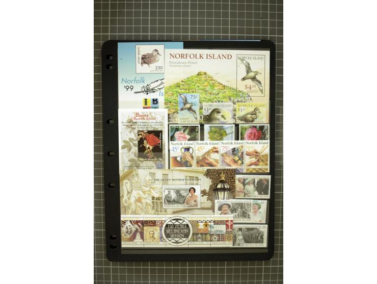 1947/2007, mounted and unmounted mint collection with some better items, from 1972 on unmounted mint, good condition