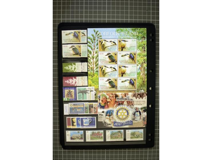 1947/2007, mounted and unmounted mint collection with some better items, from 1972 on unmounted mint, good condition