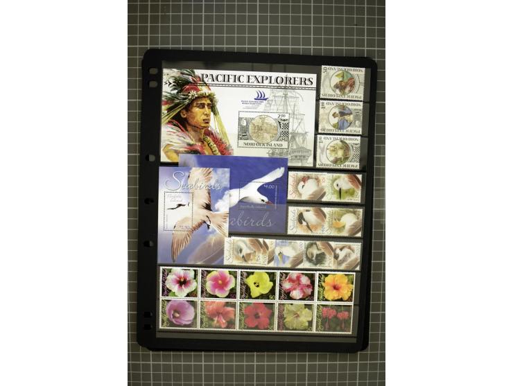 1947/2007, mounted and unmounted mint collection with some better items, from 1972 on unmounted mint, good condition