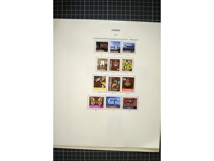 1925/97, mounted and unmounted mint collection with better stamps like SG #25-45, from 1970 on unmounted mint, good condition