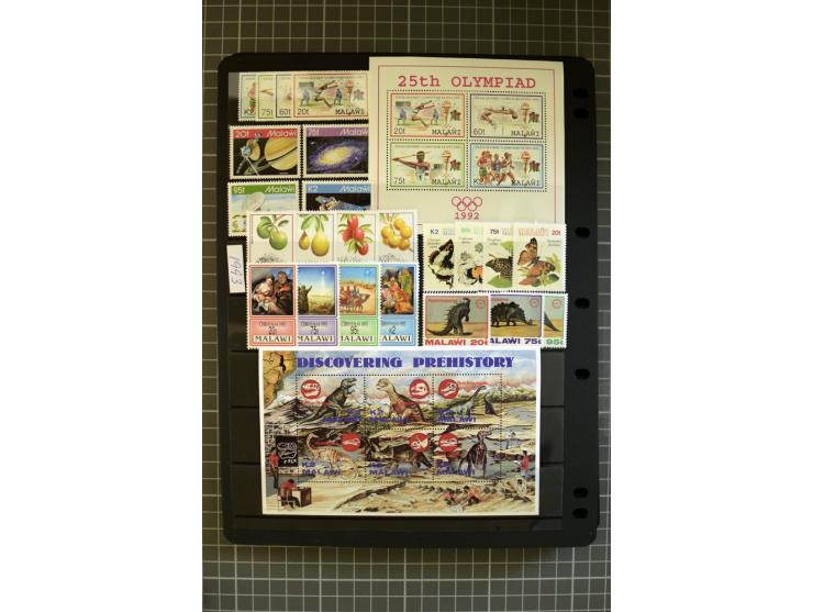 1903/2005, mainly mounted and unmounted mint collection with better stamps like SG# 130-43, from 1971 on unmounted mint, good