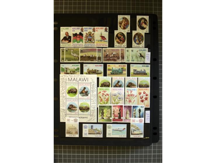 1903/2005, mainly mounted and unmounted mint collection with better stamps like SG# 130-43, from 1971 on unmounted mint, good