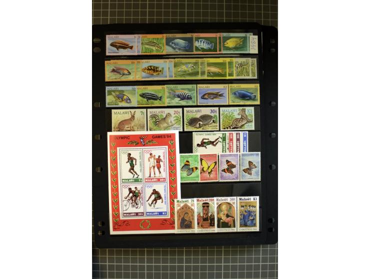 1903/2005, mainly mounted and unmounted mint collection with better stamps like SG# 130-43, from 1971 on unmounted mint, good