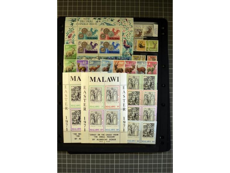 1903/2005, mainly mounted and unmounted mint collection with better stamps like SG# 130-43, from 1971 on unmounted mint, good