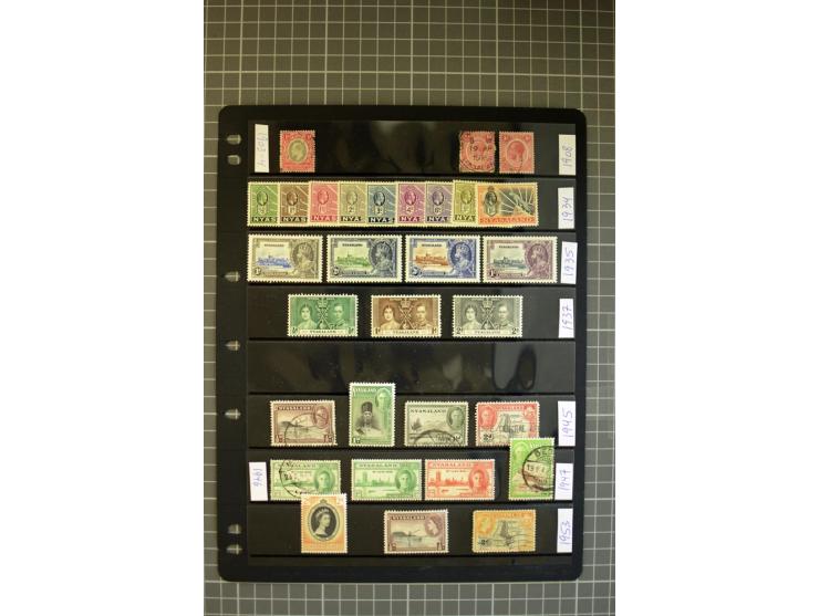 1903/2005, mainly mounted and unmounted mint collection with better stamps like SG# 130-43, from 1971 on unmounted mint, good