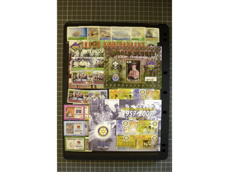 1937/2007, Papua, New Guinea and Papua New Guinea, mounted and unmounted mint collection with better stamps, from 1971 on unm