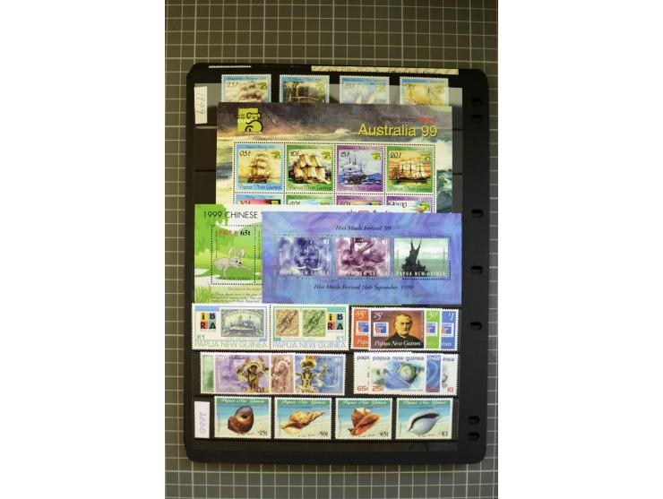 1937/2007, Papua, New Guinea and Papua New Guinea, mounted and unmounted mint collection with better stamps, from 1971 on unm