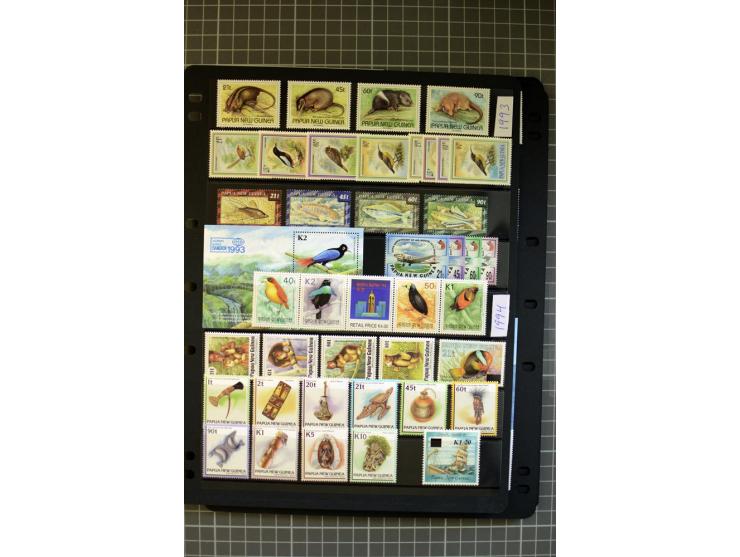 1937/2007, Papua, New Guinea and Papua New Guinea, mounted and unmounted mint collection with better stamps, from 1971 on unm
