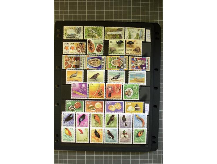 1937/2007, Papua, New Guinea and Papua New Guinea, mounted and unmounted mint collection with better stamps, from 1971 on unm