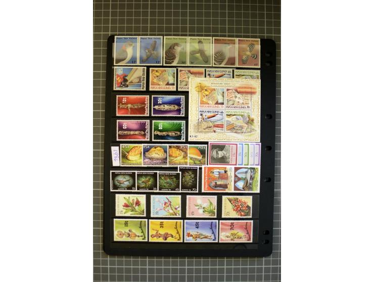 1937/2007, Papua, New Guinea and Papua New Guinea, mounted and unmounted mint collection with better stamps, from 1971 on unm
