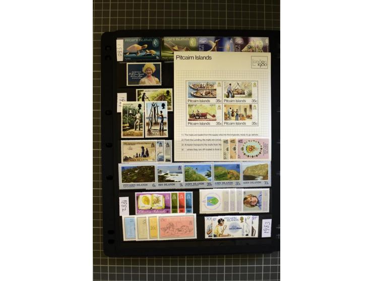 1940/2007, mounted and unmounted mint collection with some better items, from 1972 on unmounted mint, good condition