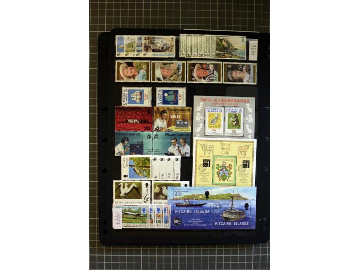 1940/2007, mounted and unmounted mint collection with some better items, from 1972 on unmounted mint, good condition