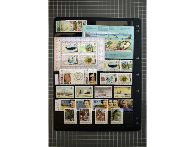 1935/92, mounted and unmounted mint collection with better stamps like SG# 135-49, from 1970 on unmounted mint, good conditio