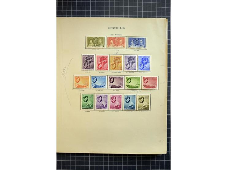 1935/92, mounted and unmounted mint collection with better stamps like SG# 135-49, from 1970 on unmounted mint, good conditio