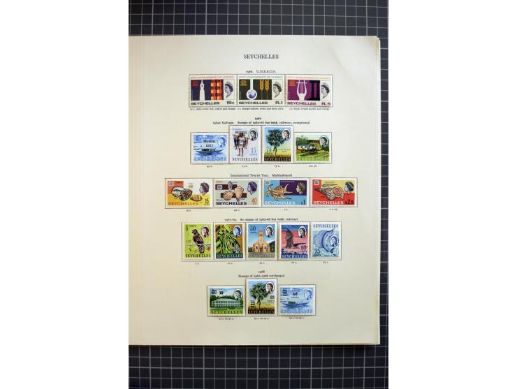 1935/92, mounted and unmounted mint collection with better stamps like SG# 135-49, from 1970 on unmounted mint, good conditio
