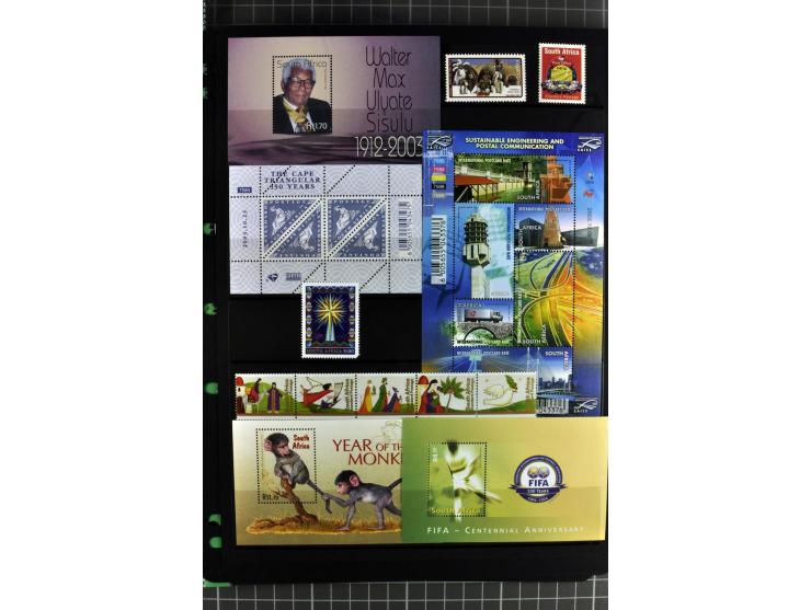 1871/2007, mainly mounted and unmounted mint collection with better stamps like SG #44d also SG #O15, O17b, O18a, O19, also b