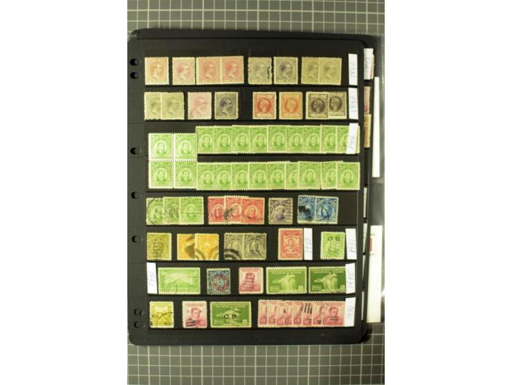 1952/98, mainly mounted and unmounted mint collection with better stamps like Mi.# 1020-24 as strip of five and 1117-1120, al