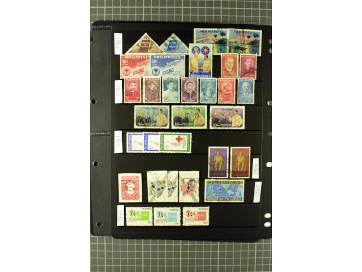 1952/98, mainly mounted and unmounted mint collection with better stamps like Mi.# 1020-24 as strip of five and 1117-1120, al