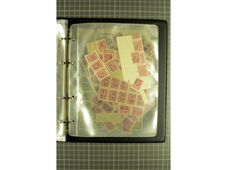 1919/20, Bestand von hauptsächlich k 60 k - Aufdruckwerten mit und ohne Rahmen, alles in zwei 16seitigen Lagerbüchern, dabei 